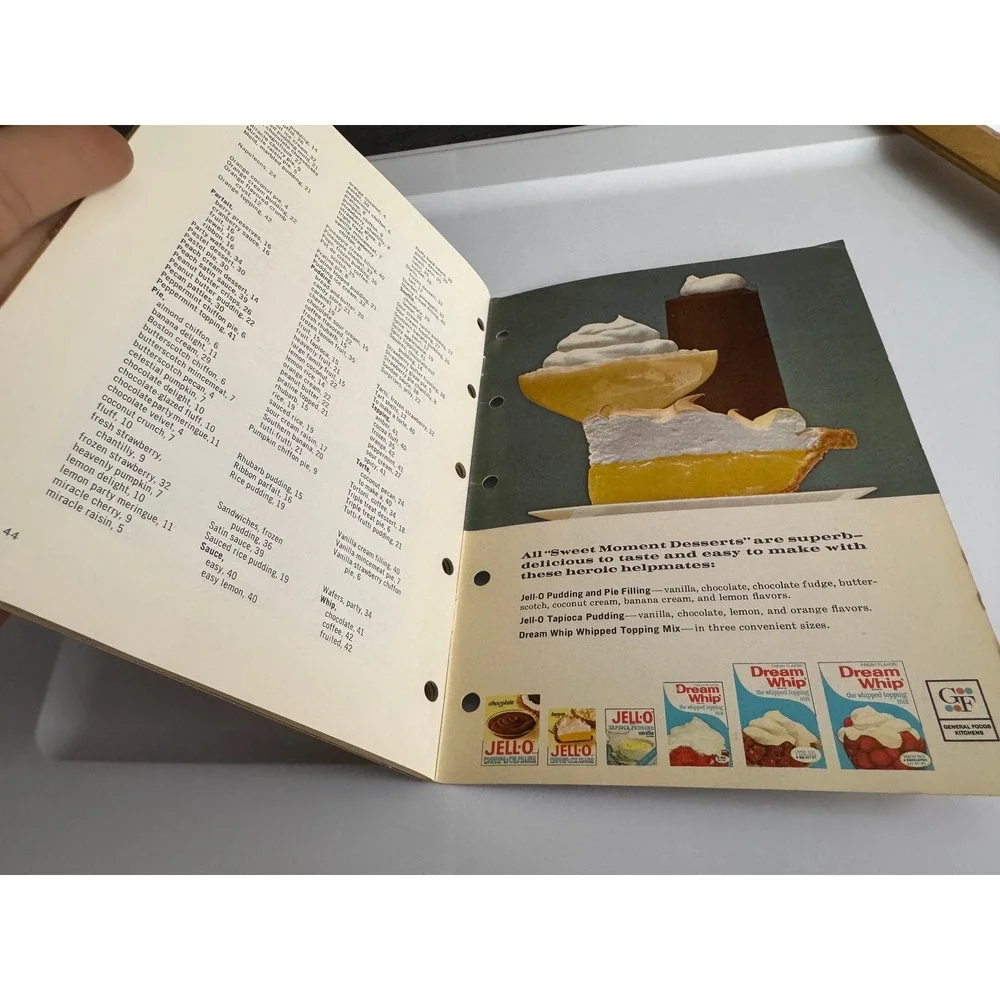 Vintage 1966 Sweet Moment Desserts General Foods Jell-O Recipe Booklet 44‎ Pages